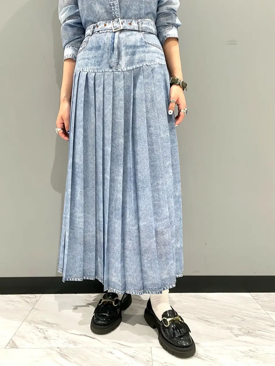 GRACE CONTINENTAL yoshi コーディネート画像