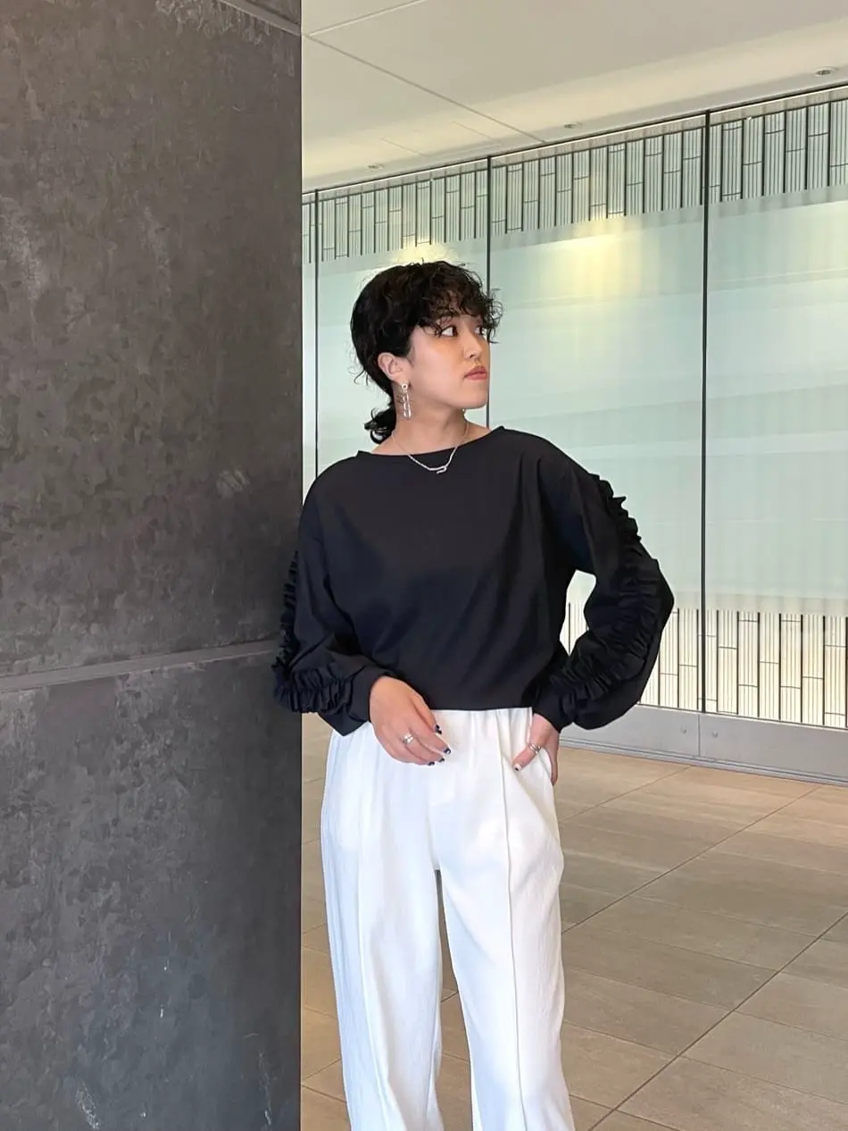 GRACE CONTINENTAL yoshi コーディネート画像