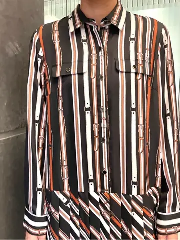 GRACE CONTINENTAL yoshi コーディネート画像