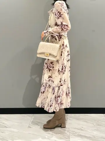 GRACE CONTINENTAL yoshi コーディネート画像