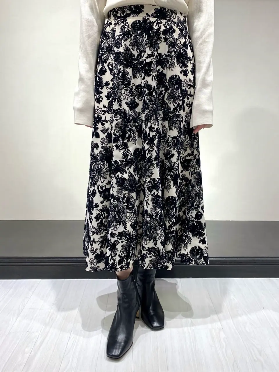 GRACE CONTINENTAL Abe コーディネート画像