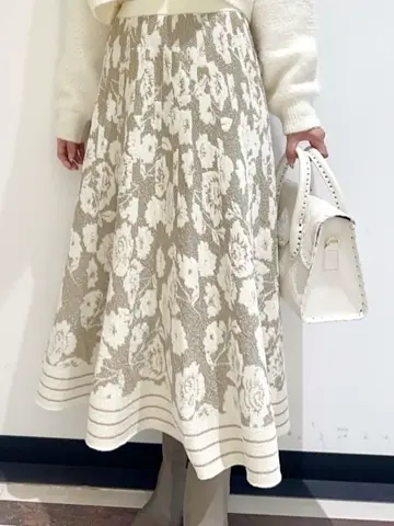 GRACE CONTINENTAL MORITA AI コーディネート画像