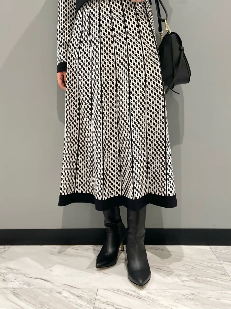 GRACE CONTINENTAL yoshi コーディネート画像