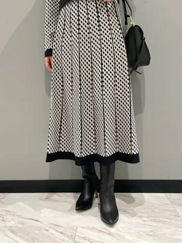 GRACE CONTINENTAL yoshi コーディネート画像