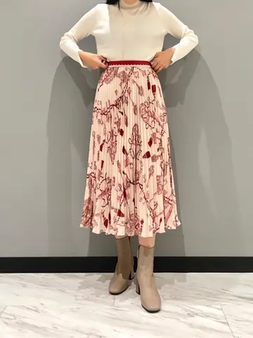 GRACE CONTINENTAL yoshi コーディネート画像