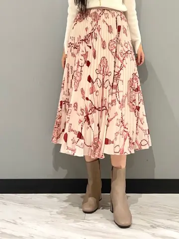 GRACE CONTINENTAL yoshi コーディネート画像