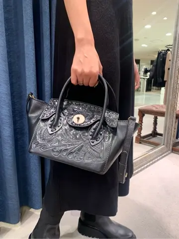 GRACE CONTINENTAL haruka iwasaki コーディネート画像