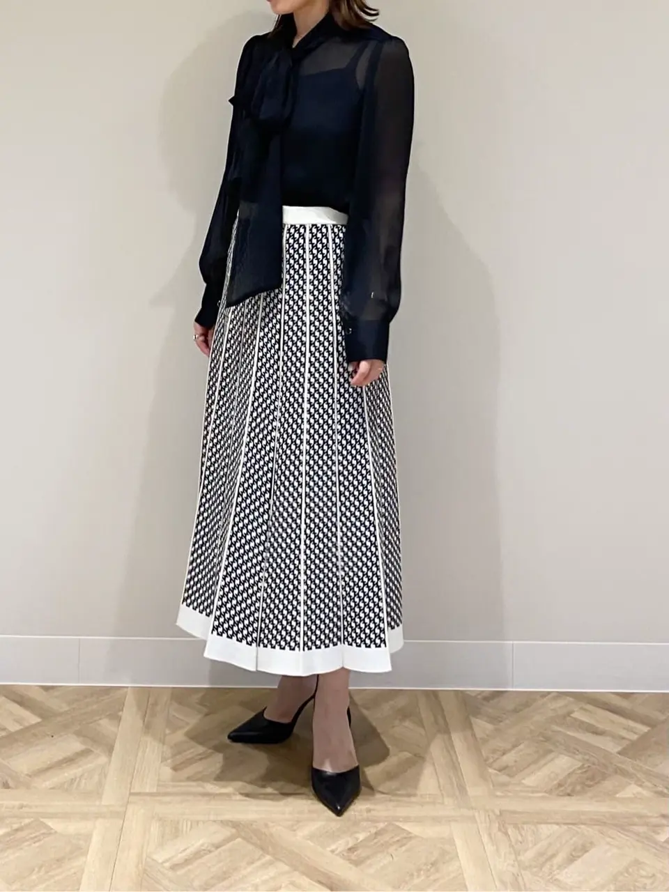 GRACE CONTINENTAL 古川温子 コーディネート画像