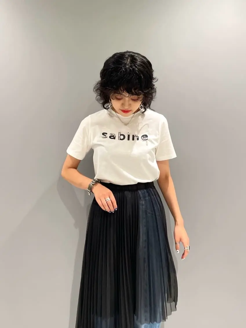 GRACE CONTINENTAL yoshi コーディネート画像