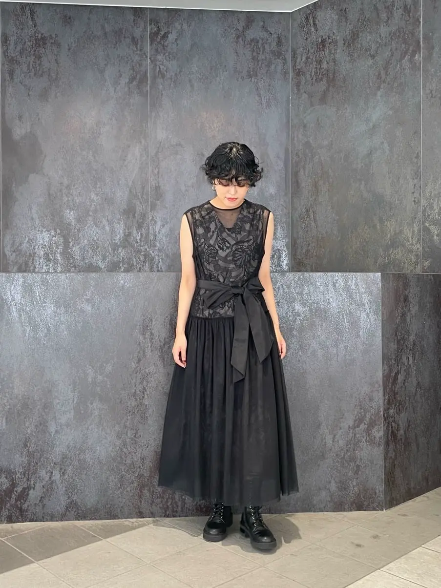 GRACE CONTINENTAL yoshi コーディネート画像