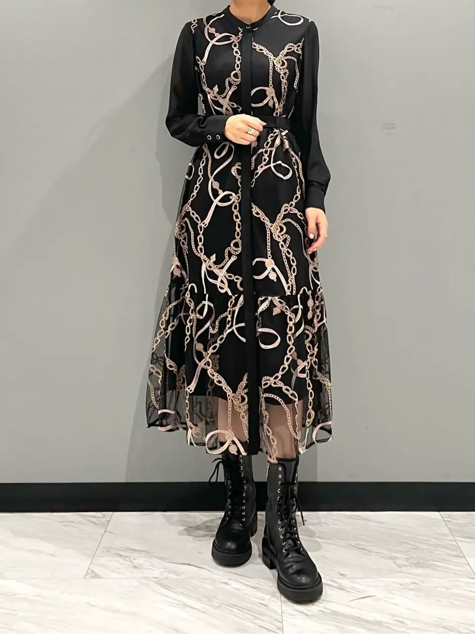 GRACE CONTINENTAL yoshi コーディネート画像