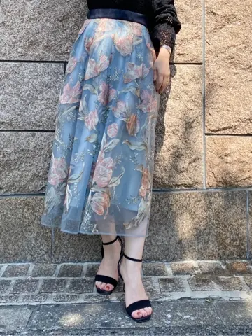 GRACE CONTINENTAL 古川温子 コーディネート画像