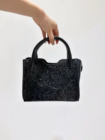 GRACE CONTINENTAL MORITA AI コーディネート画像