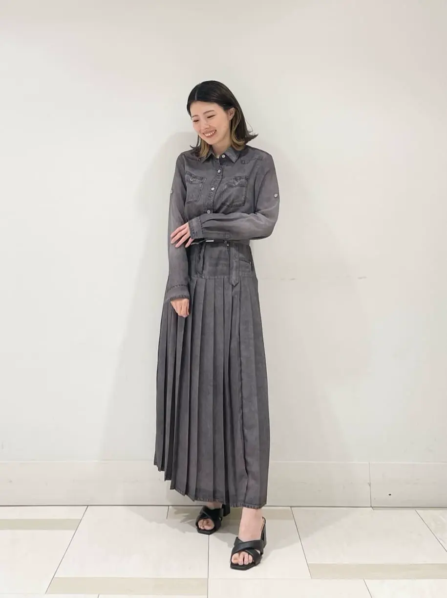 GRACE CONTINENTAL minami コーディネート画像