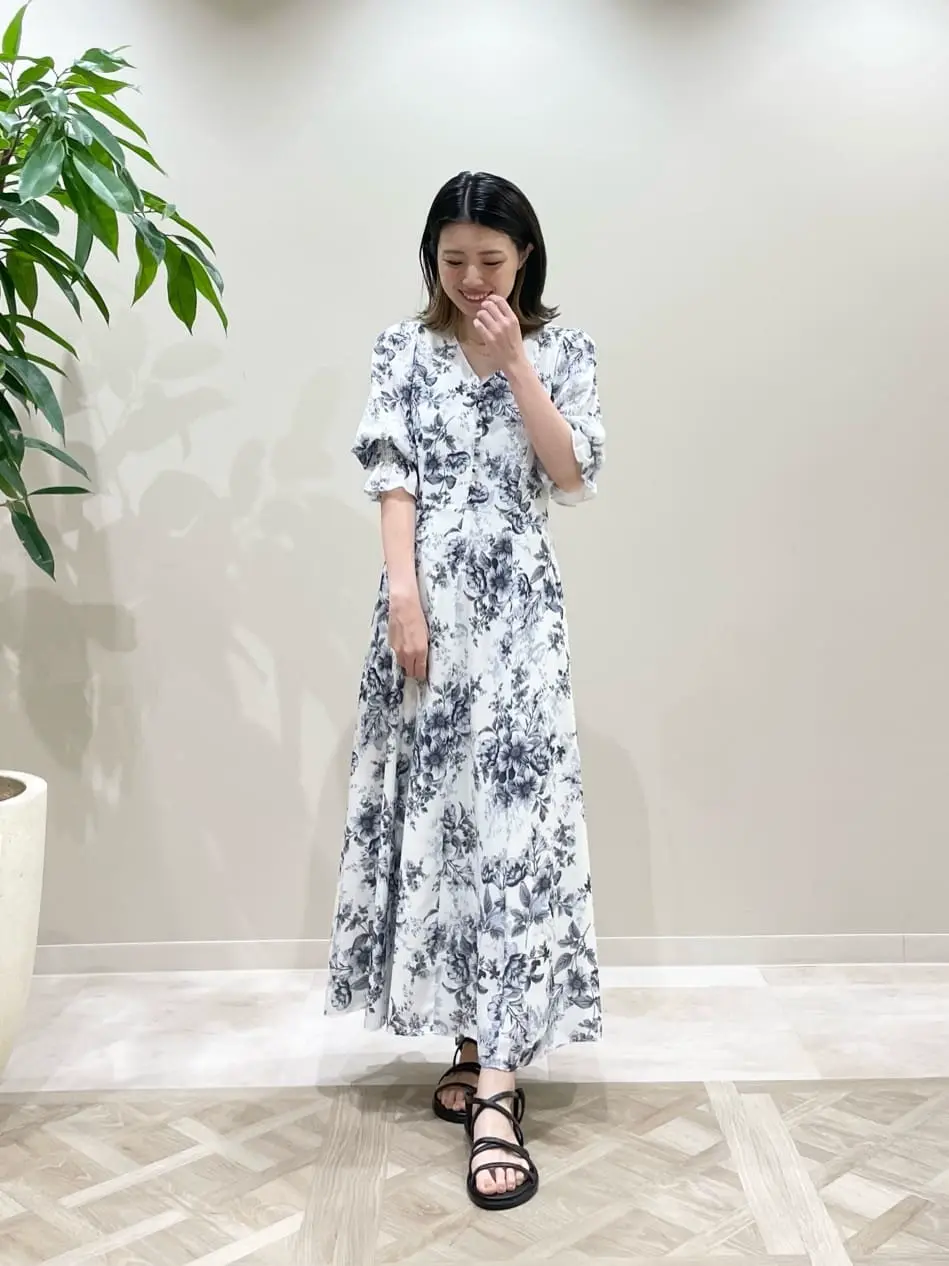 GRACE CONTINENTAL minami コーディネート画像