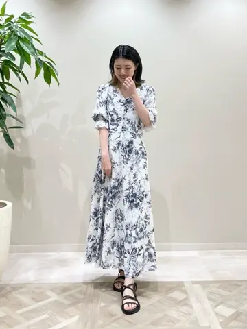 GRACE CONTINENTAL minami コーディネート画像