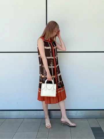 GRACE CONTINENTAL Abe コーディネート画像