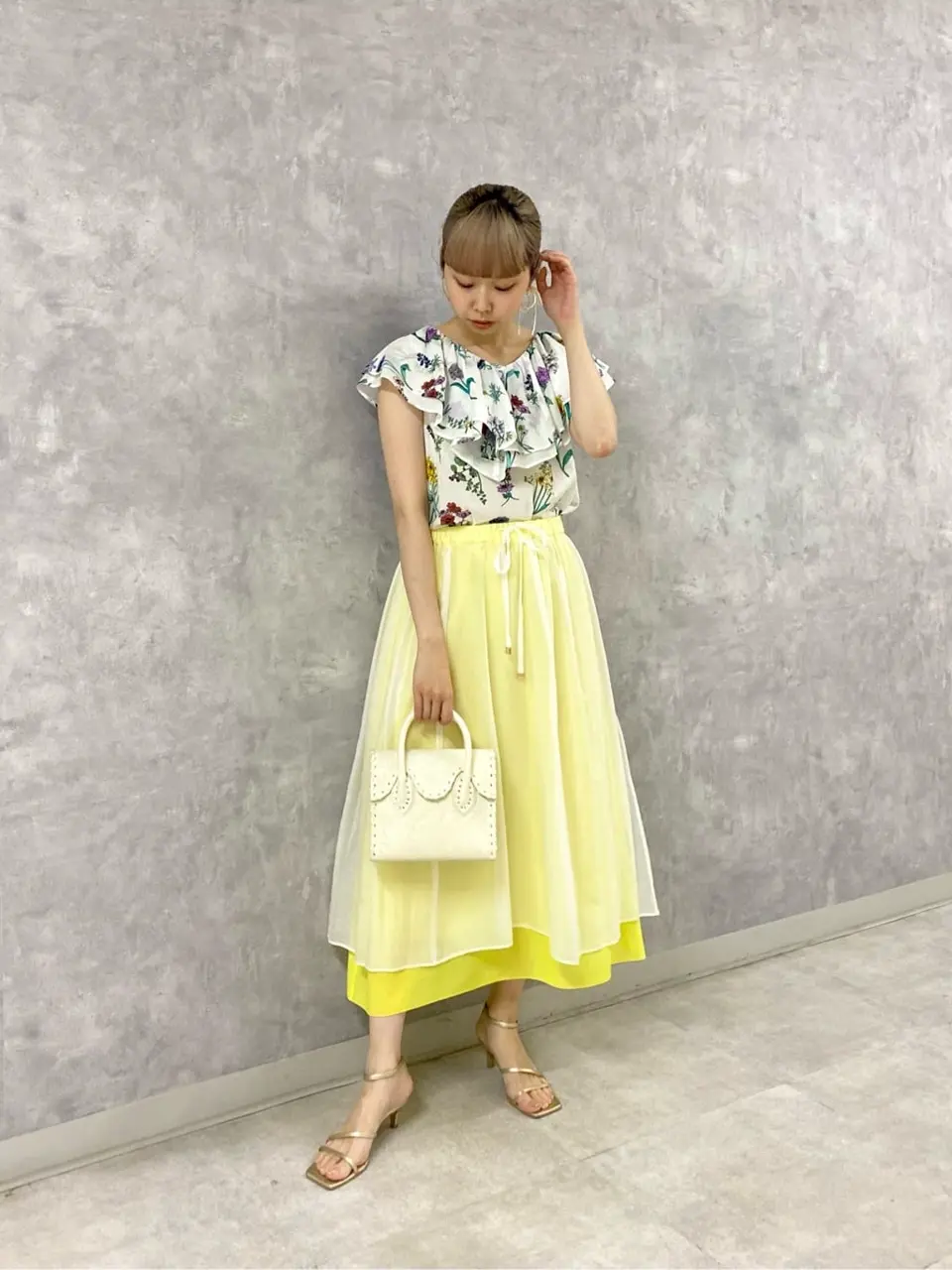 GRACE CONTINENTAL Abe コーディネート画像