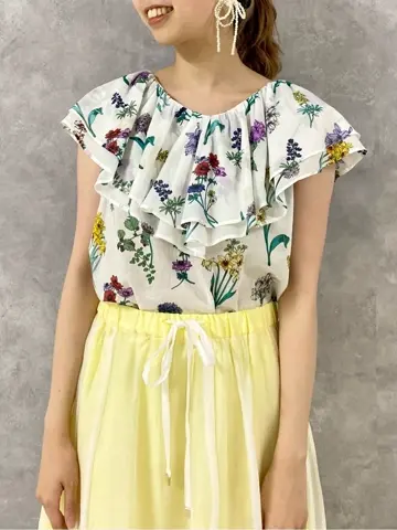 GRACE CONTINENTAL Abe コーディネート画像