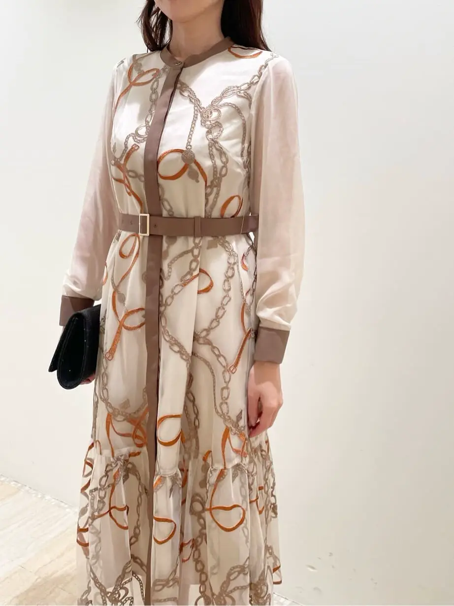 GRACE CONTINENTAL 赤間　 コーディネート画像