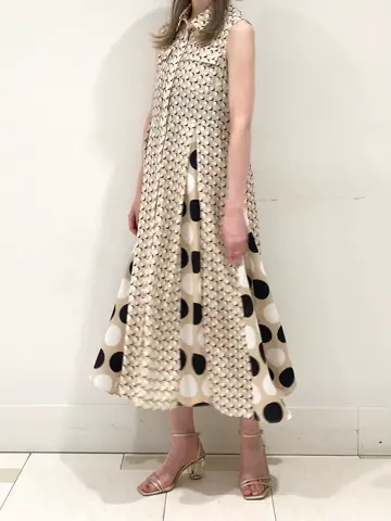 GRACE CONTINENTAL sa-ya コーディネート画像