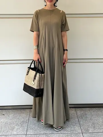 GRACE CONTINENTAL 尾田亜沙美 コーディネート画像