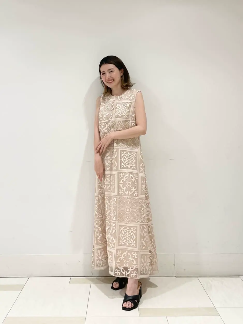 GRACE CONTINENTAL minami コーディネート画像