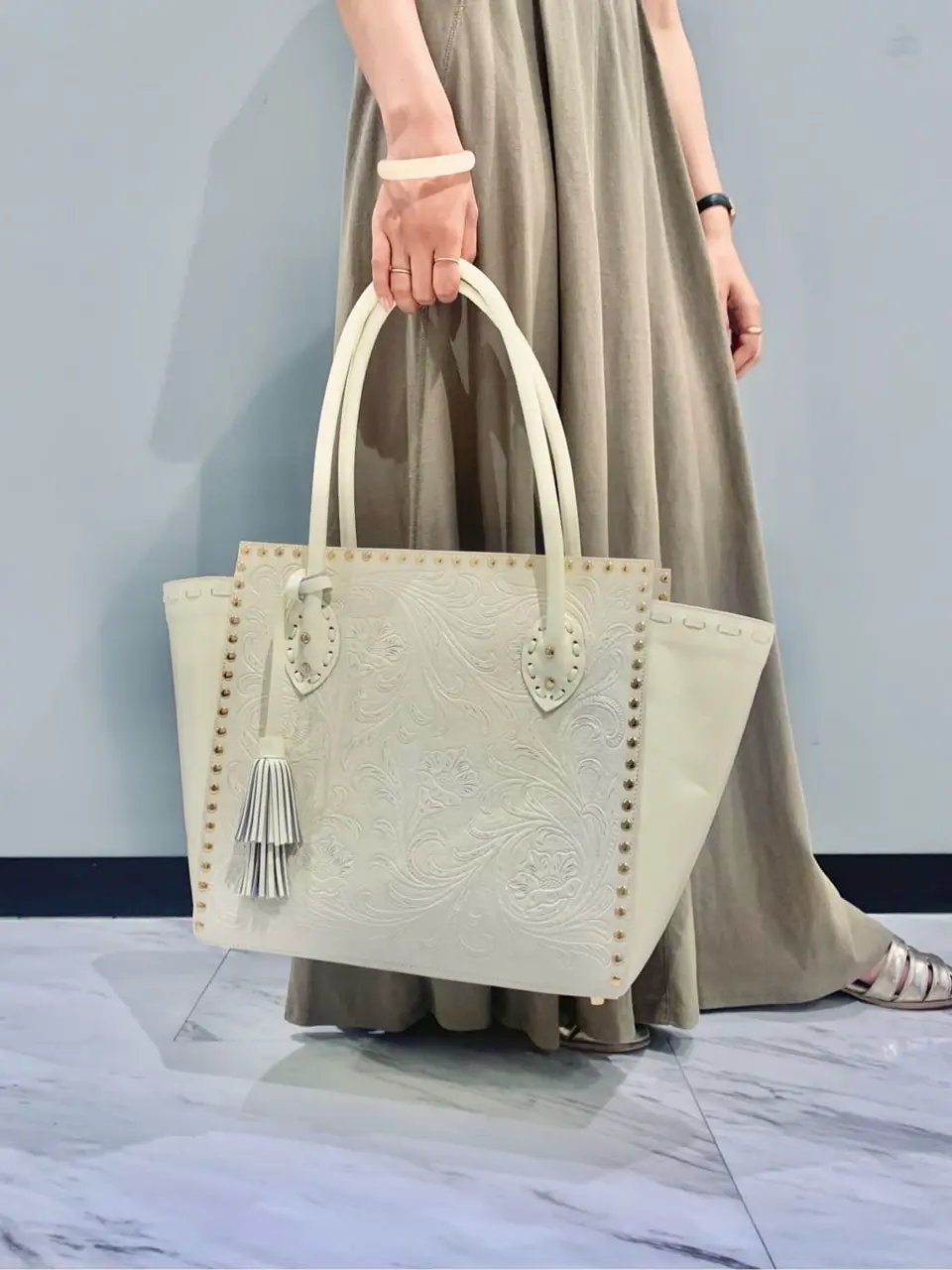 GRACE CONTINENTAL haruka iwasaki コーディネート画像