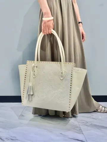 GRACE CONTINENTAL haruka iwasaki コーディネート画像