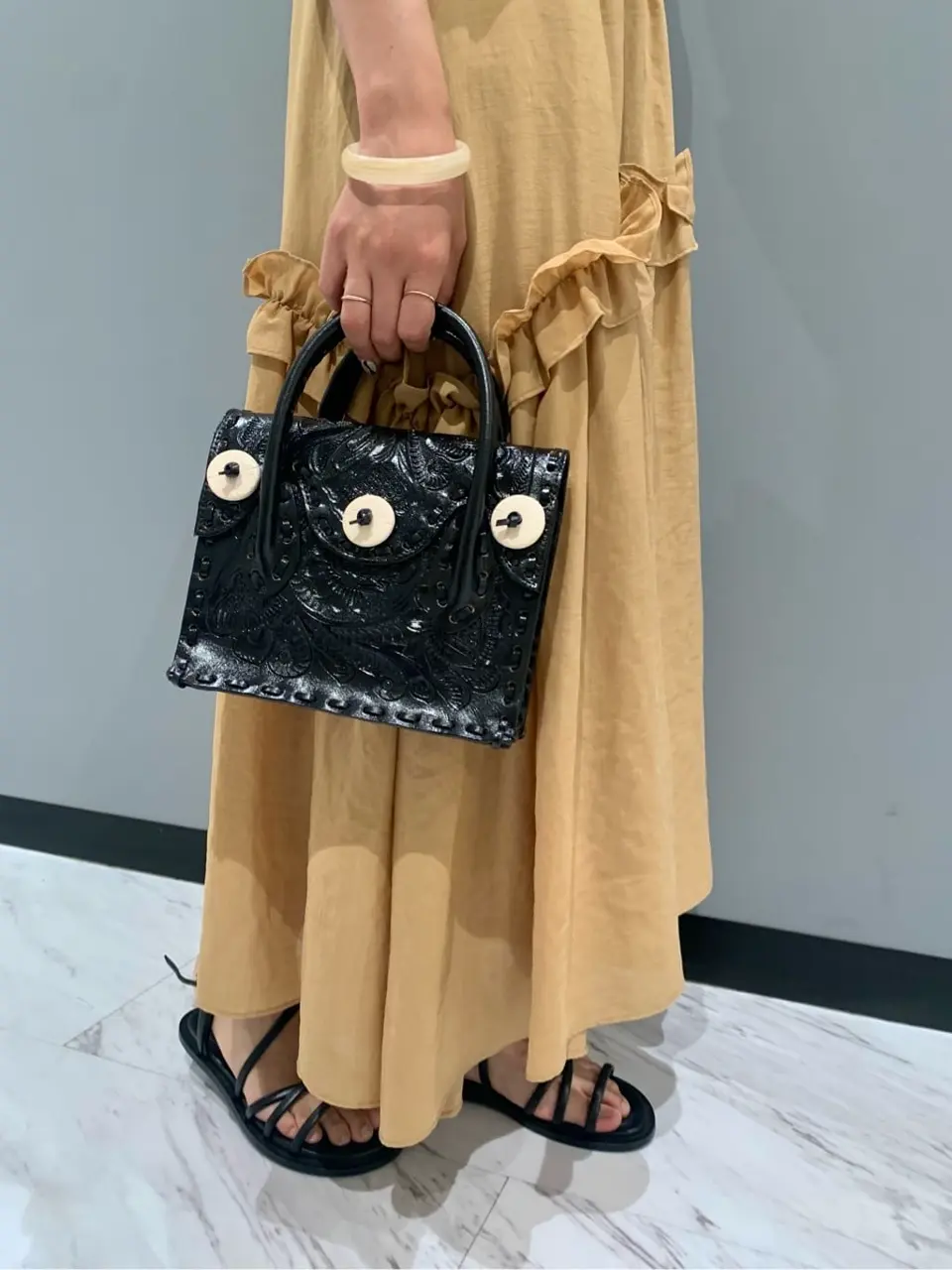 GRACE CONTINENTAL haruka iwasaki コーディネート画像