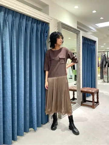 GRACE CONTINENTAL yoshi コーディネート画像