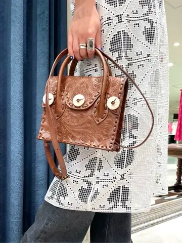 GRACE CONTINENTAL yoshi コーディネート画像