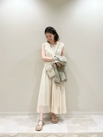 GRACE CONTINENTAL minami コーディネート画像