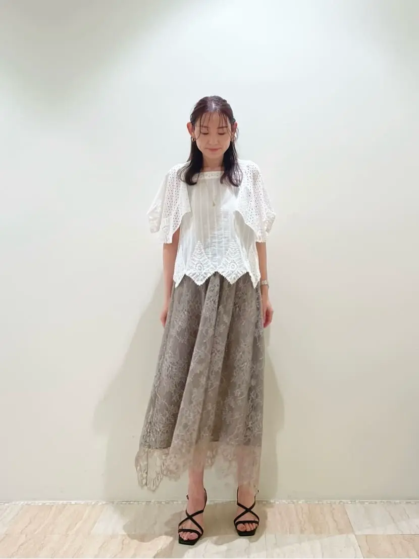 GRACE CONTINENTAL 赤間　 コーディネート画像