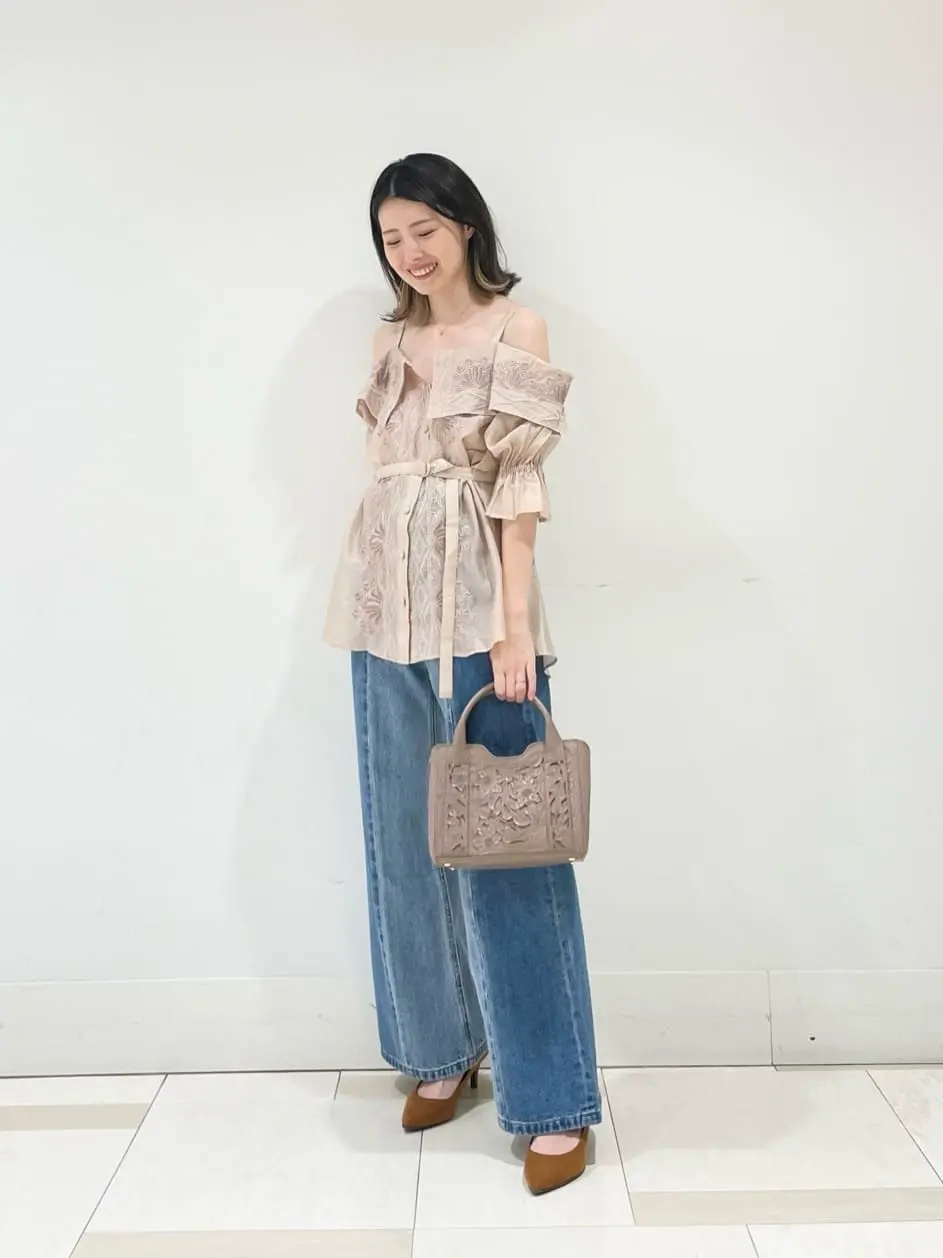 GRACE CONTINENTAL minami コーディネート画像