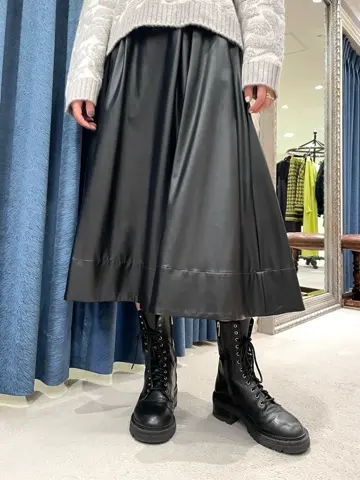 GRACE CONTINENTAL yoshi コーディネート画像