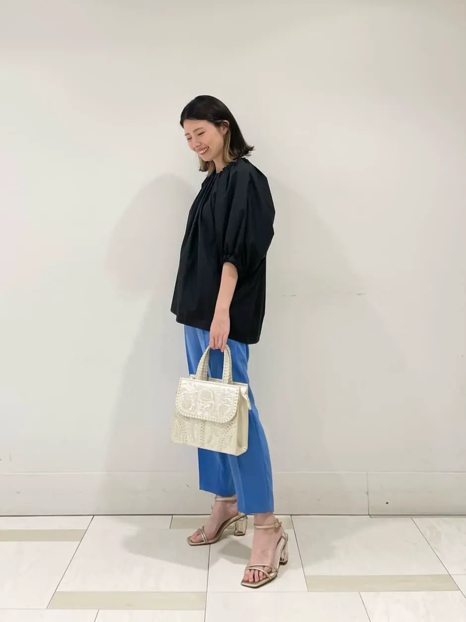 GRACE CONTINENTAL minami コーディネート画像