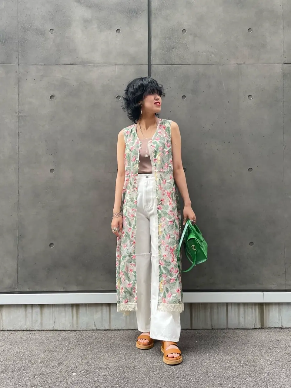 GRACE CONTINENTAL yoshi コーディネート画像