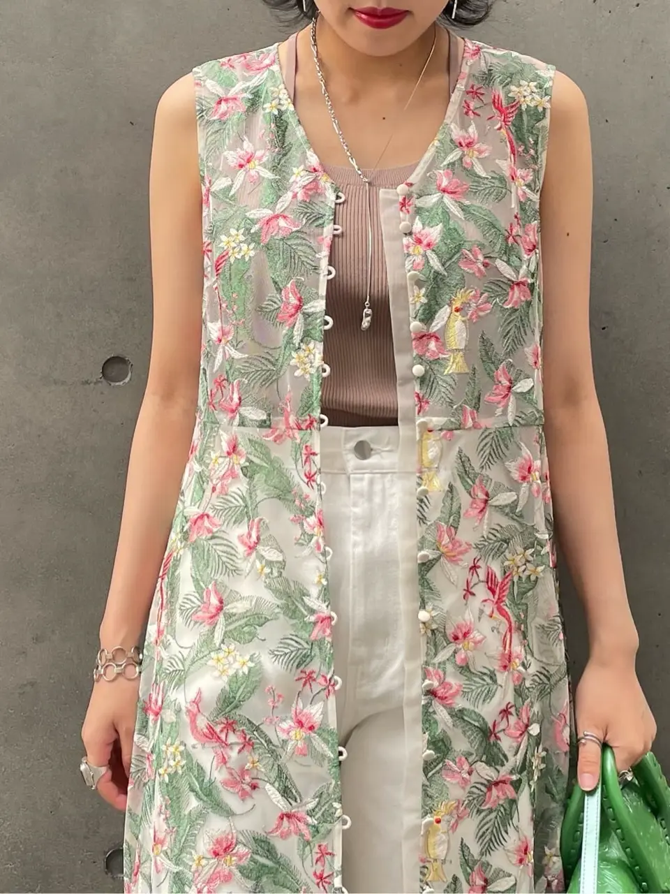 GRACE CONTINENTAL yoshi コーディネート画像