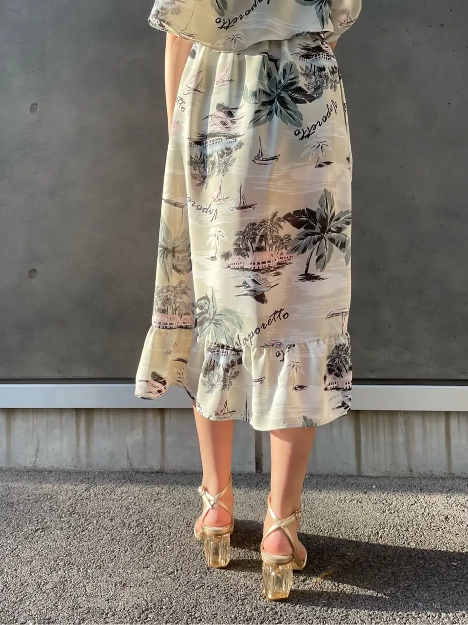 GRACE CONTINENTAL yoshi コーディネート画像