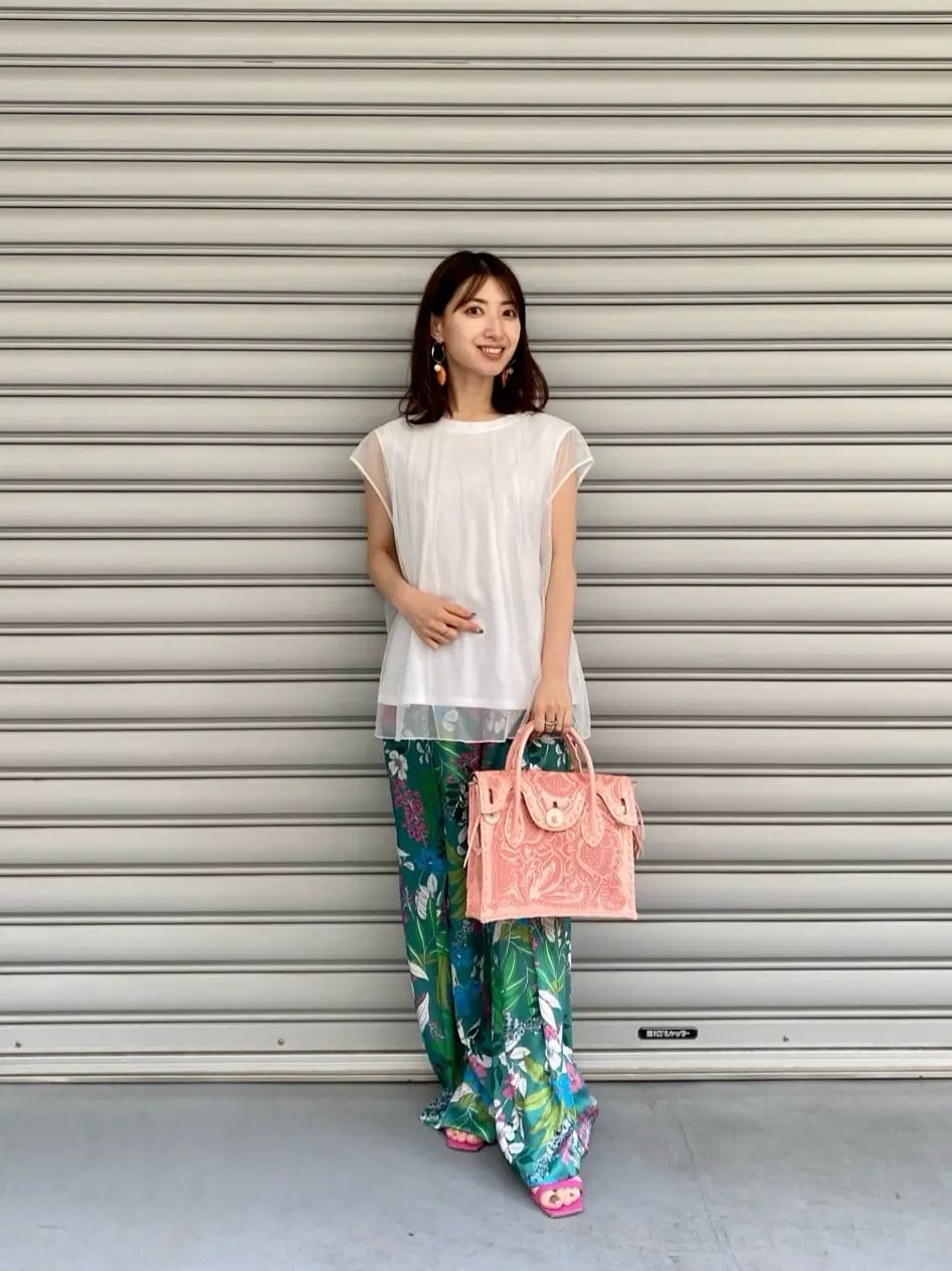 GRACE CONTINENTAL 青木育日 コーディネート画像