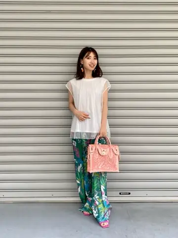 GRACE CONTINENTAL 青木育日 コーディネート画像