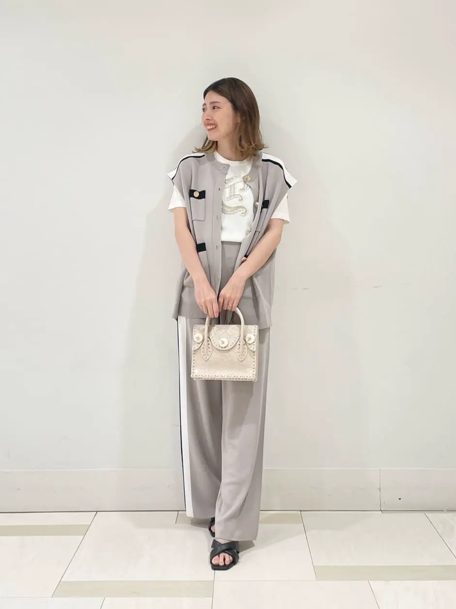 GRACE CONTINENTAL minami コーディネート画像