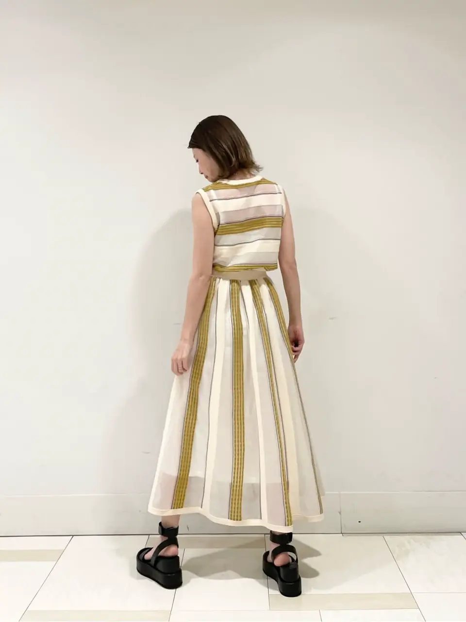 GRACE CONTINENTAL minami コーディネート画像