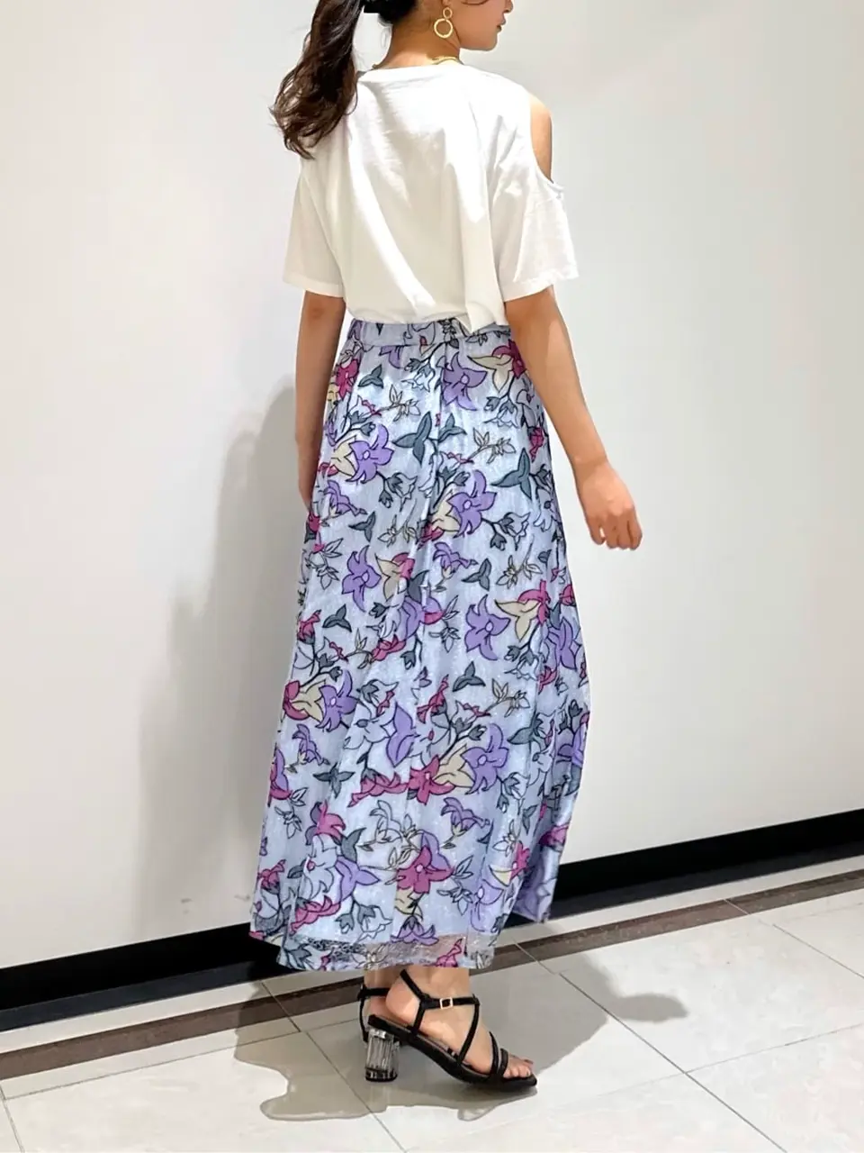 GRACE CONTINENTAL MORITA AI コーディネート画像