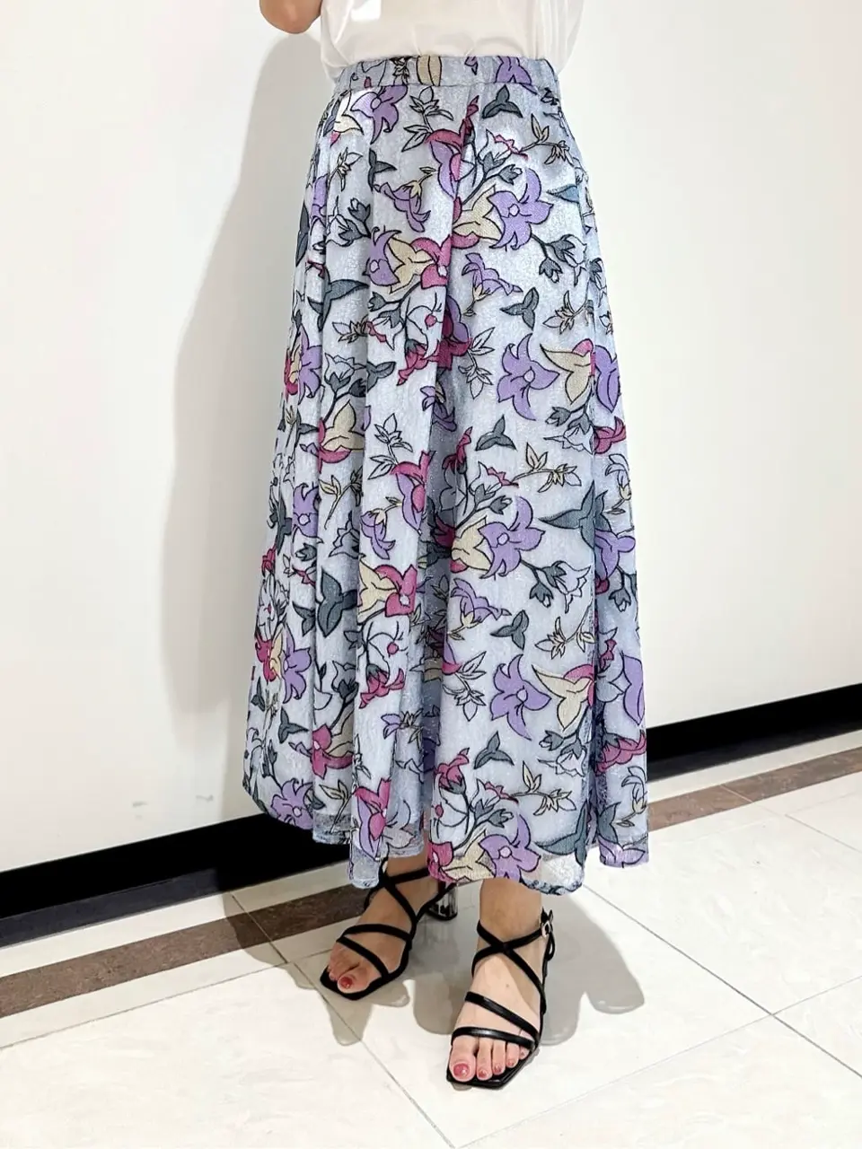 GRACE CONTINENTAL MORITA AI コーディネート画像