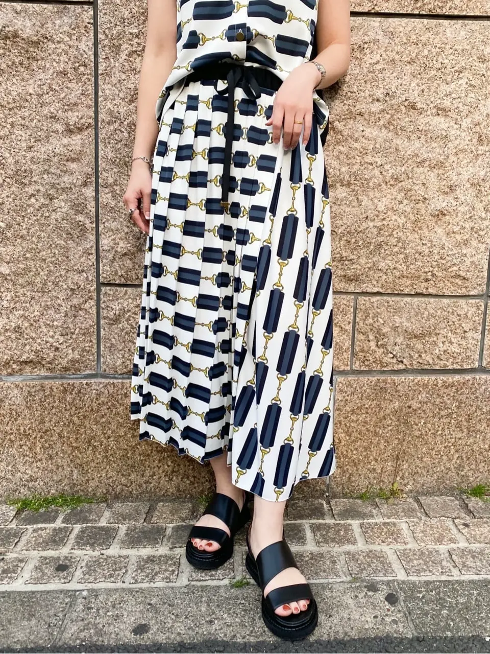 GRACE CONTINENTAL 古川温子 コーディネート画像