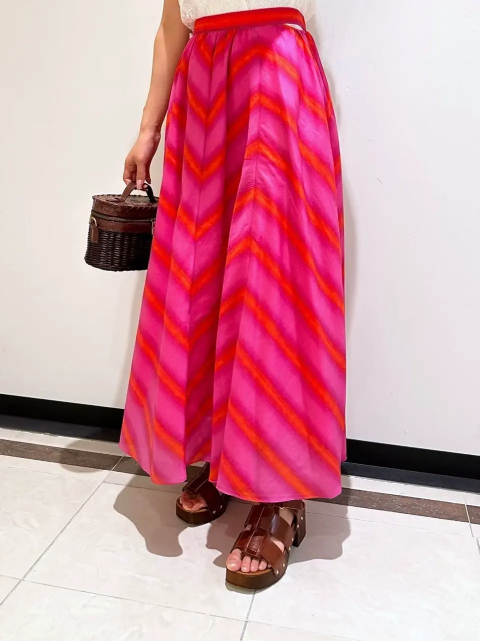 GRACE CONTINENTAL MORITA AI コーディネート画像