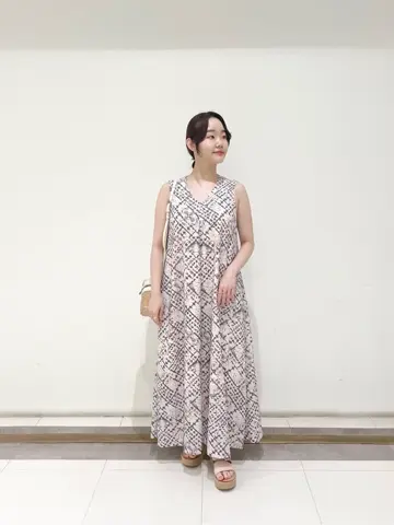 GRACE CONTINENTAL SAYUMI Nagashima コーディネート画像