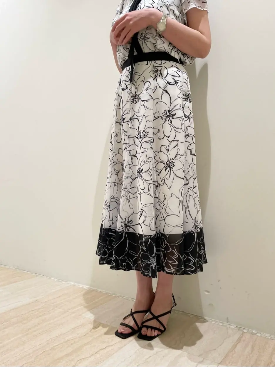 GRACE CONTINENTAL 赤間　 コーディネート画像